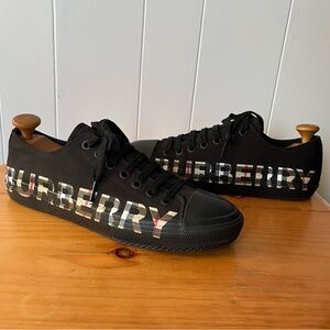 Burberry Larkhall Gabardine Black Low Top Sneakers Logo Nova Check Canvas Cotton